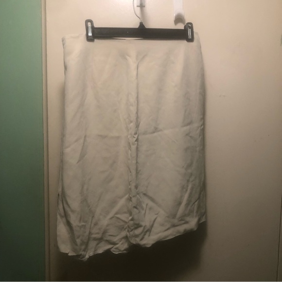 White 100% silk skirt, jones New York, size 16 - Picture 2 of 5